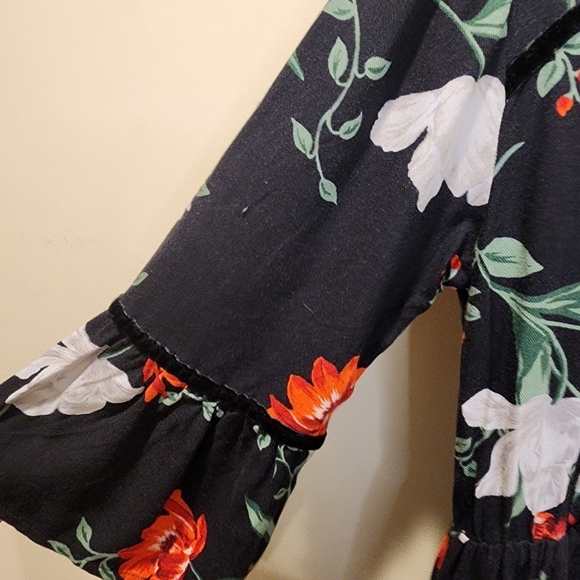 Old Navy Floral  Girla Dress size Junios XL (14) NWT - Picture 4 of 11